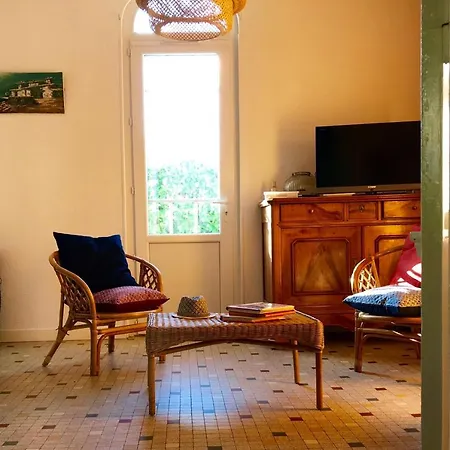 Vakantiehuis Petite Maison 2 Chambres 4 Personnes *
